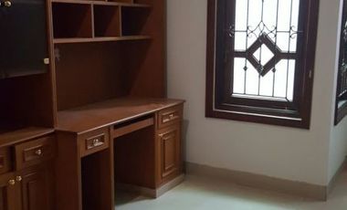House sale in turn with luxurious interior