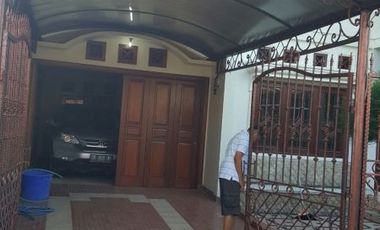 House sale in turn with luxurious interior
