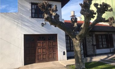 Chalet 4 amb  z/San Cayetano s/vereda de sol