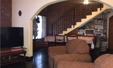 Chalet 4 amb  z/San Cayetano s/vereda de sol