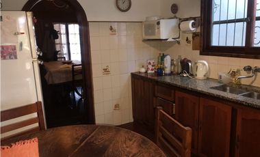 Chalet 4 amb  z/San Cayetano s/vereda de sol