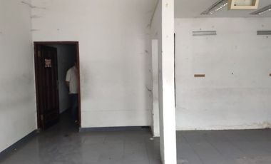 Rumah Usaha Disewakan Mayjend Sungkono