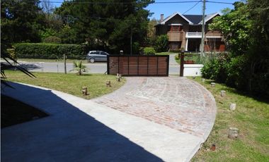 CHALET RECICLADO  ZONA IGLESIA PLAYA