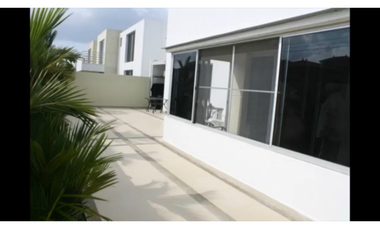 Se vende casa unifamiliar con linea blanca en Costa Sur