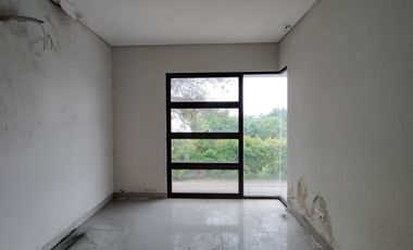 Town House di Cilandak dg Taman & Unfurnished HSE-A0485