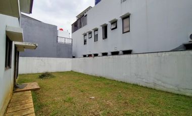 Town House di Cilandak dg Taman & Unfurnished HSE-A0485