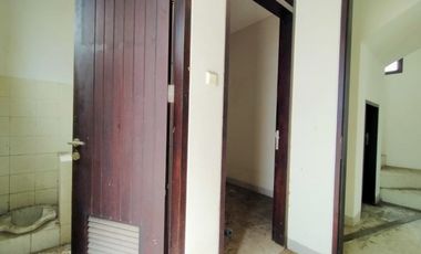 Town House di Cilandak dg Taman & Unfurnished HSE-A0485