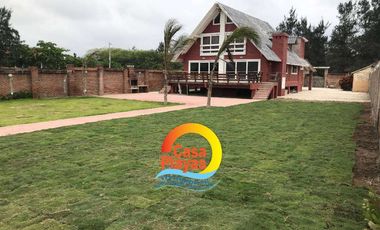 Chalet Suizo al pie del mar de Alquiler para Eventos en Playas Villamil