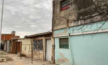 Oportunidad de Inversión! Casa + Deptos en Venta
