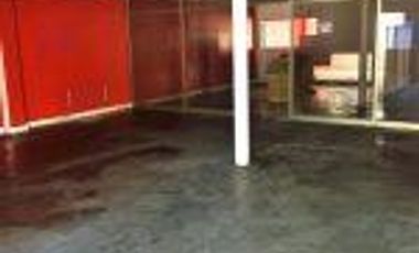 Local Comercial y Bodega en Barrio Av. Matta