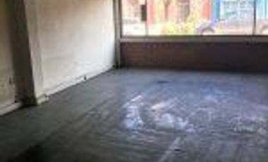 Local Comercial y Bodega en Barrio Av. Matta