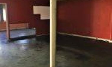 Local Comercial y Bodega en Barrio Av. Matta