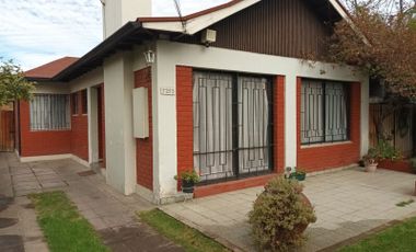 Vendo casa cercana a metro Hdo de Magallanes