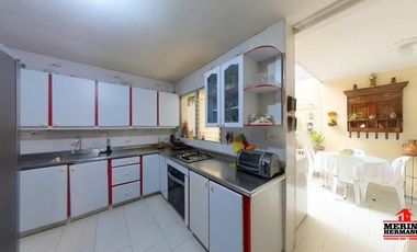 casa en venta en la castellana. Cod V5110