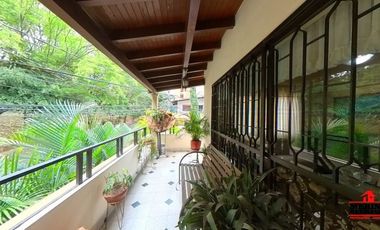 casa en venta en la castellana. Cod V5110