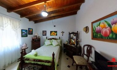 casa en venta en la castellana. Cod V5110