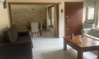 Alquilo casa en Pinamar calle Pinguinos zona iglesia CON PISCINA