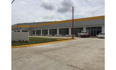 VENDO LOCAL - SILVER PLAZA - LAS MAÑANITAS