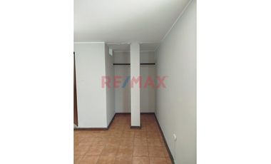 Se Alquila Minidepartamento En La Victoria