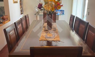Casa en Venta en Los Cipreses con Av Del Canal (Conserjeria)