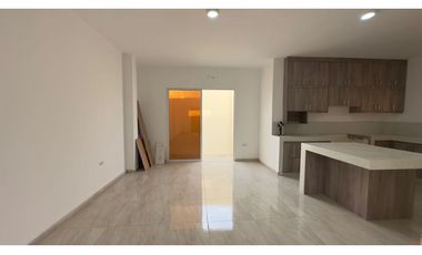 CASA AMPLIA A ESTRENAR EN LAS ORQUDEAS, MANTA