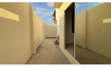 CASA AMPLIA A ESTRENAR EN LAS ORQUDEAS, MANTA