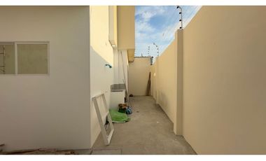 CASA AMPLIA A ESTRENAR EN LAS ORQUDEAS, MANTA