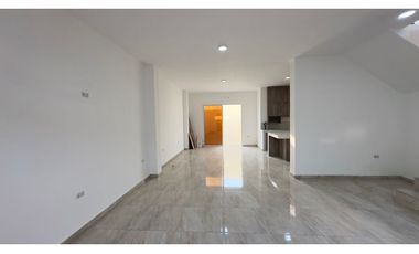 CASA AMPLIA A ESTRENAR EN LAS ORQUDEAS, MANTA