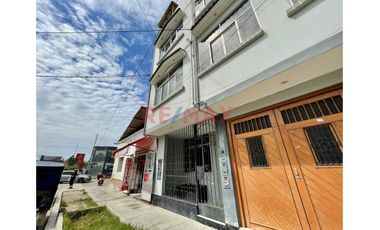 Local Al Lado Del Hospital Almanzor