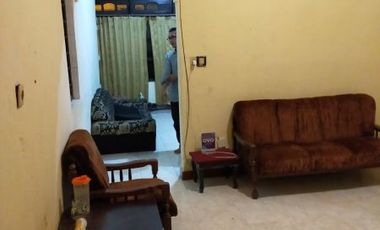 Di Sewakan Rumah Tenang & Nyaman "Baratajaya Murah"