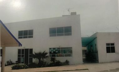 Edificio con terreno antes una escuela