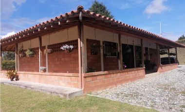 Casa campestre en Arriendo Vereda Canoas Guarne