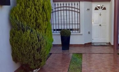 Triplex en venta en Villa Luzuriaga
