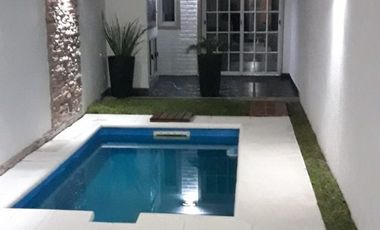 Triplex en venta en Villa Luzuriaga
