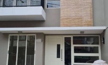 Rumah Baru , 2 lantai Pakuwon City MINIMALIS MODERN, Umsse