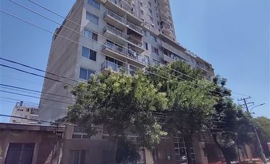 Departamento en Arriendo en Departamento 1D/1B/E/B y amplia azotea en Chacabuco n° 1250, Santiago