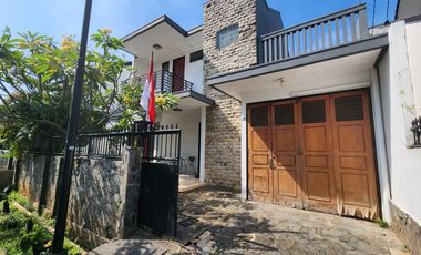 Rumah 2 Lantai Disewa di Cipinang Indah