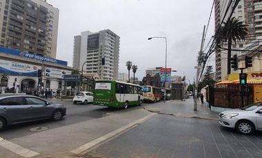 Viña, Vendo 2 Locales Comerciales, Movilización A La Puerta