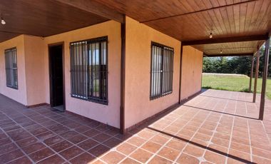 Casa quinta de 4 amb. a la venta en Santa Anita - Cañuelas