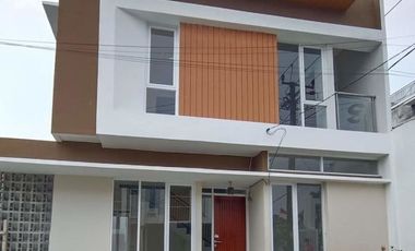 Rumah Keren dkt Bandung Utara Sariwangi Sarijadi polban BS KPR dibantu