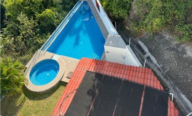 CASA EN VENTA CON VISTA AL LAGO 