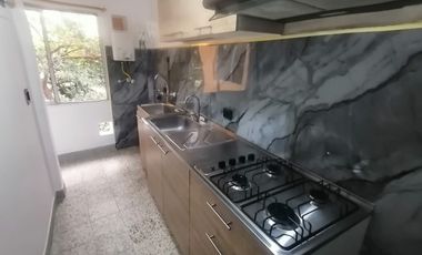 casa en arriendo en mesa. Cod A64255