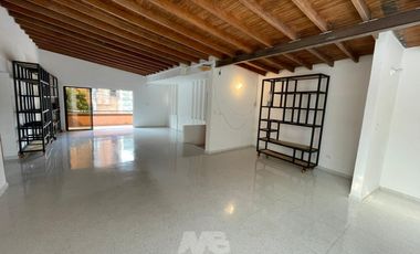 casa en arriendo en laureles. Cod A63431