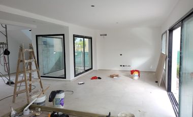 Santa Elena - muy linda casa a estrenar con fondo libre
