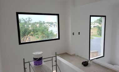 Santa Elena - muy linda casa a estrenar con fondo libre