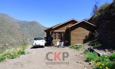 Tu refugio en la montaña, a minutos de Santiago