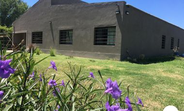 Venta Casa moderna 3 dormitorios  - Lujan