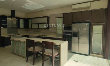 Dijual Rumah Siap Huni Dengan Pool Di Pondok Indah JakSel