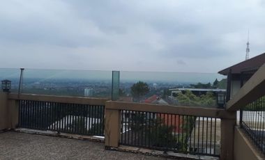 Jarang Ada!! Rumah Plus Cafe Mewah di Dago