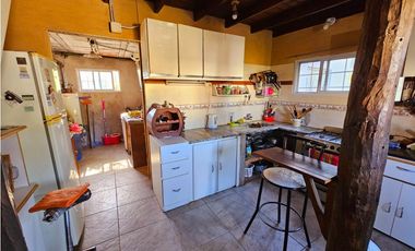 VENTA Casa 3 amb c/gge más Depto 1 amb